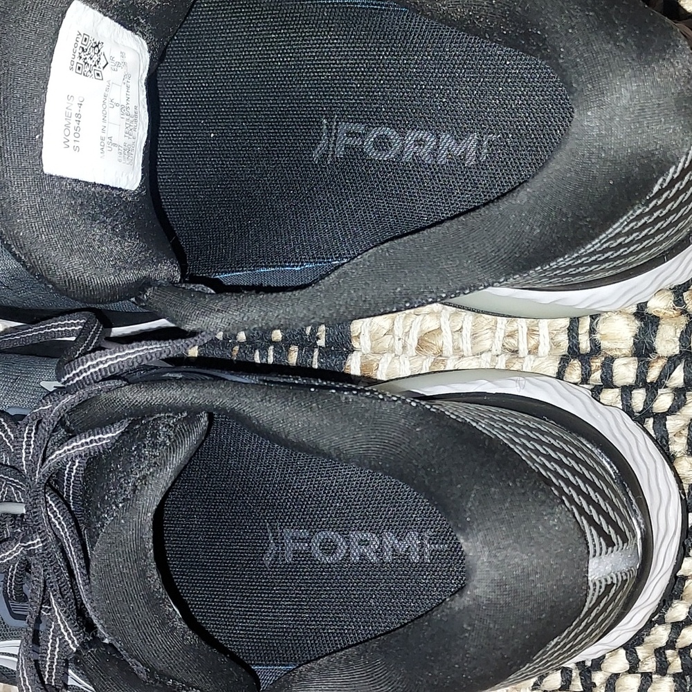 Saucony Power Run Guide 13 Shoes - Picture 7 of 8